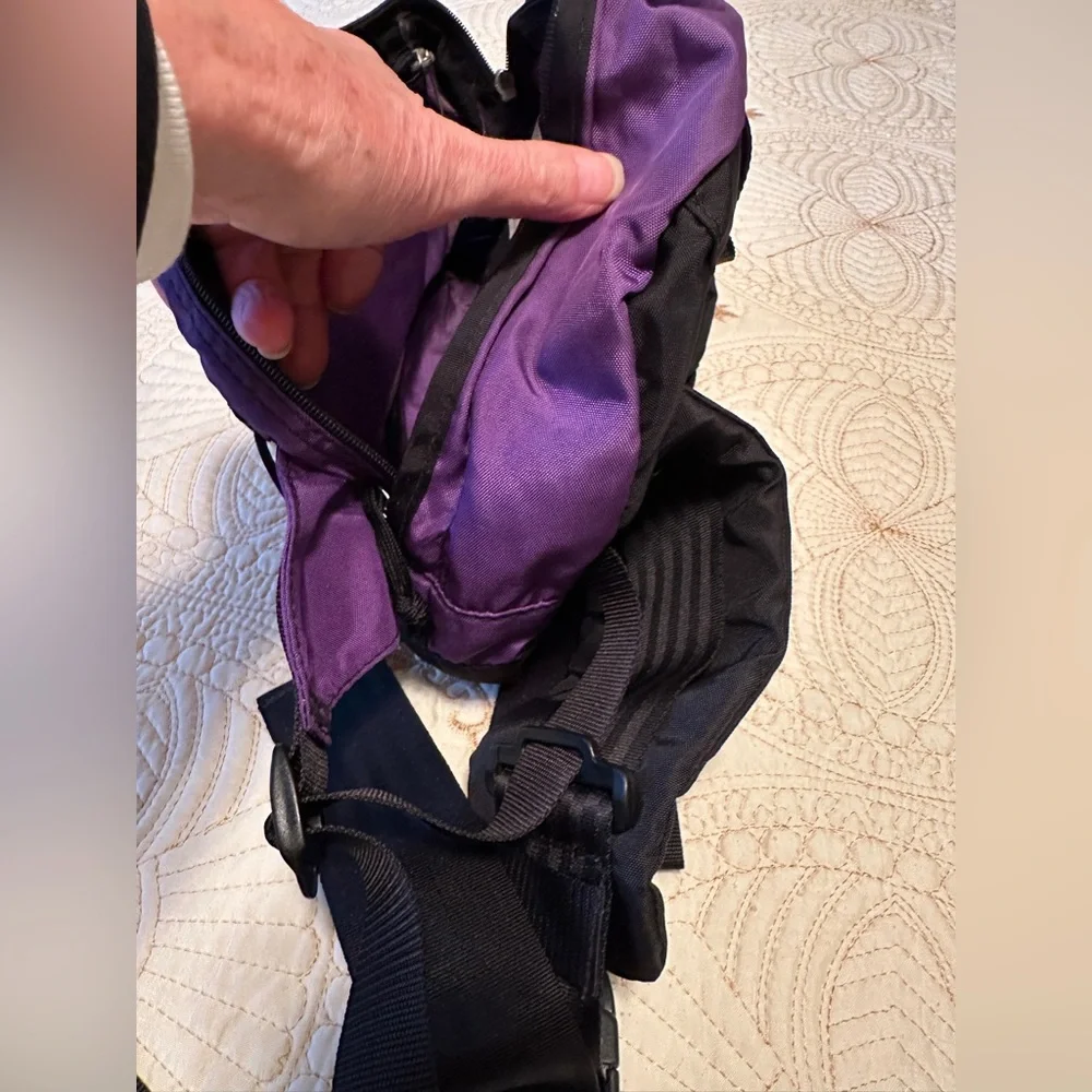 L.L. Bean Men's Vintage Purple and Black Body Belt Bag - Picture 5 of 7